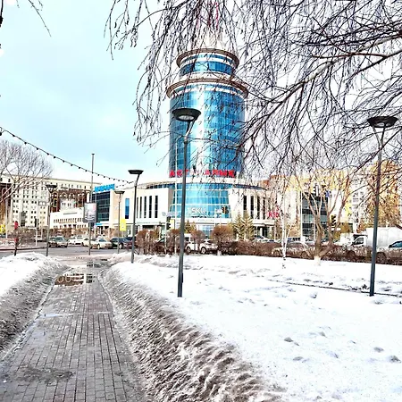 57 Теплые И Уютные Апартаменты Возле Байтерека С 2 Большими Кроватями И С 2 Диванами С Изолированными Комнатами Nur-Sultan  Exterior photo